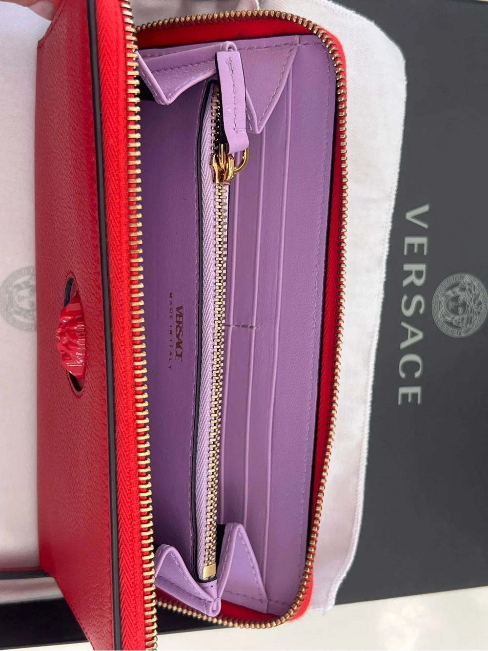 Versace zip around